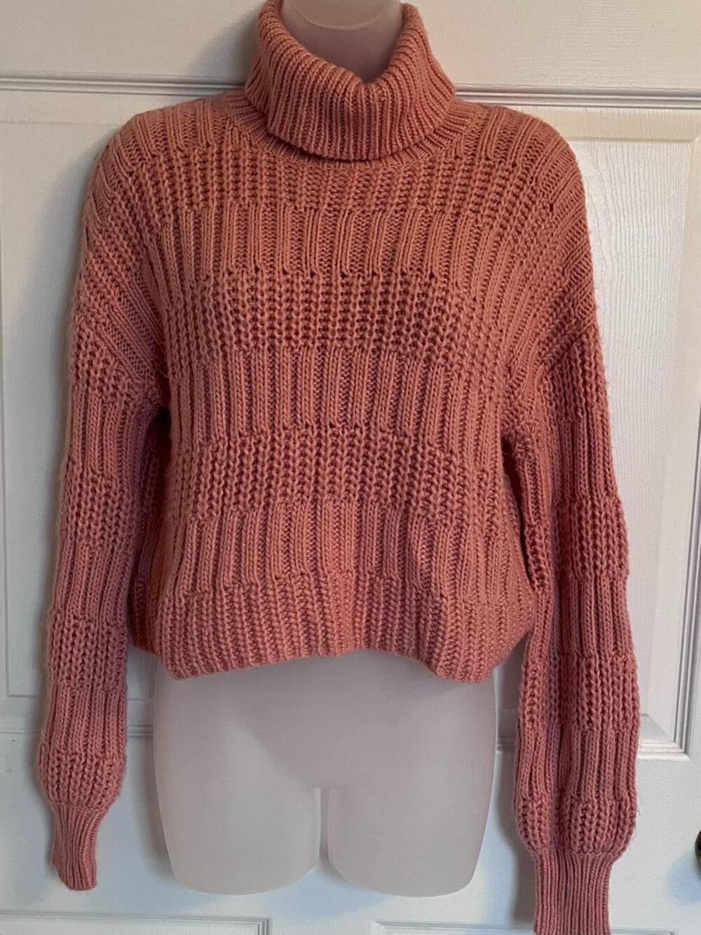 Aeropostale Salmon Pink Shaker Stitch Cropped Turtleneck Sweater M